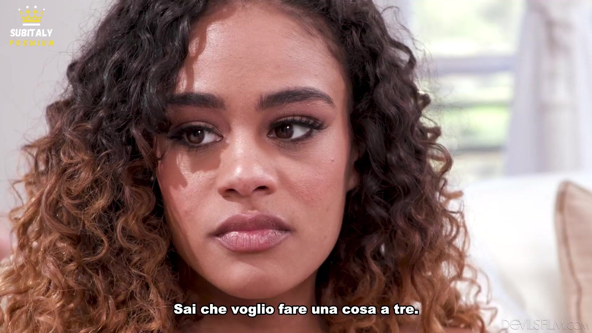 Premium Scarlit Scandal e Kayley Gunner – Regalo al mio ragazzo un rapporto a tre Sub ita